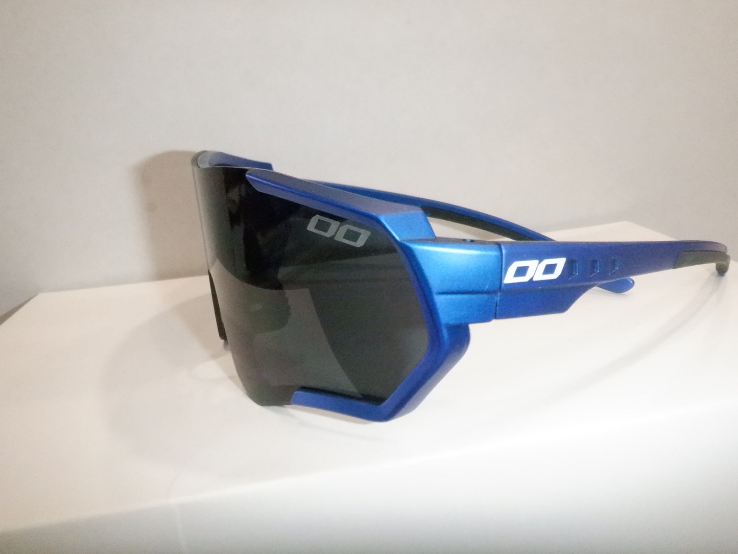 00 Stride Sunglasses